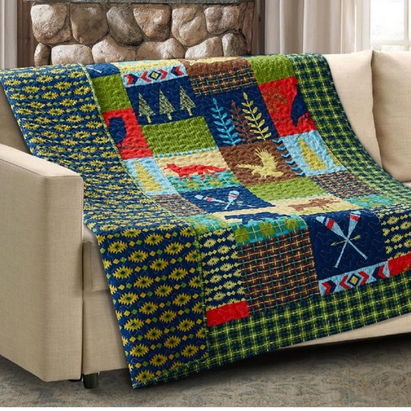 Virah Bella® Collection - Primitive Quilted Throw - Lake And Lodge